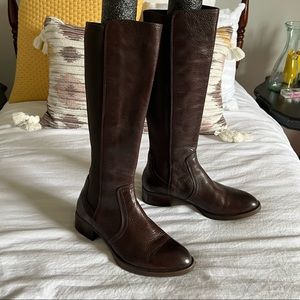 EUC Johnston & Murphy boots